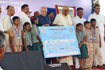 TN Guv, CM lay foundation stone for kitchen in Chennai